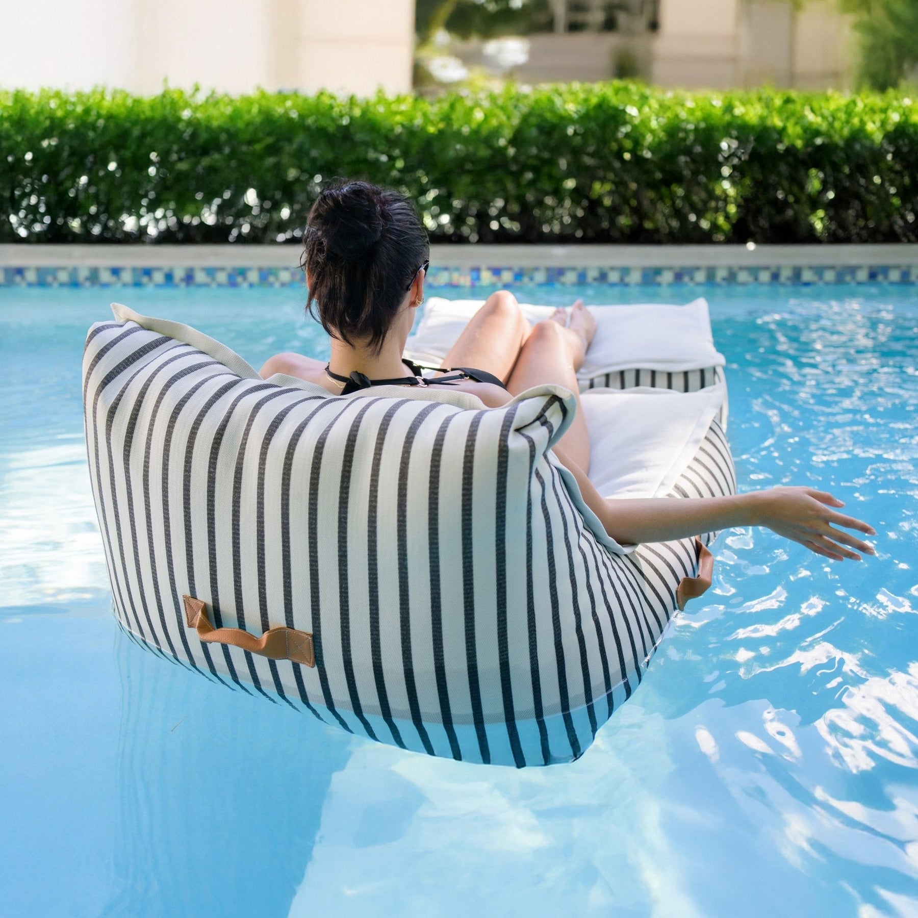 Lux Sealander® - Pool Float