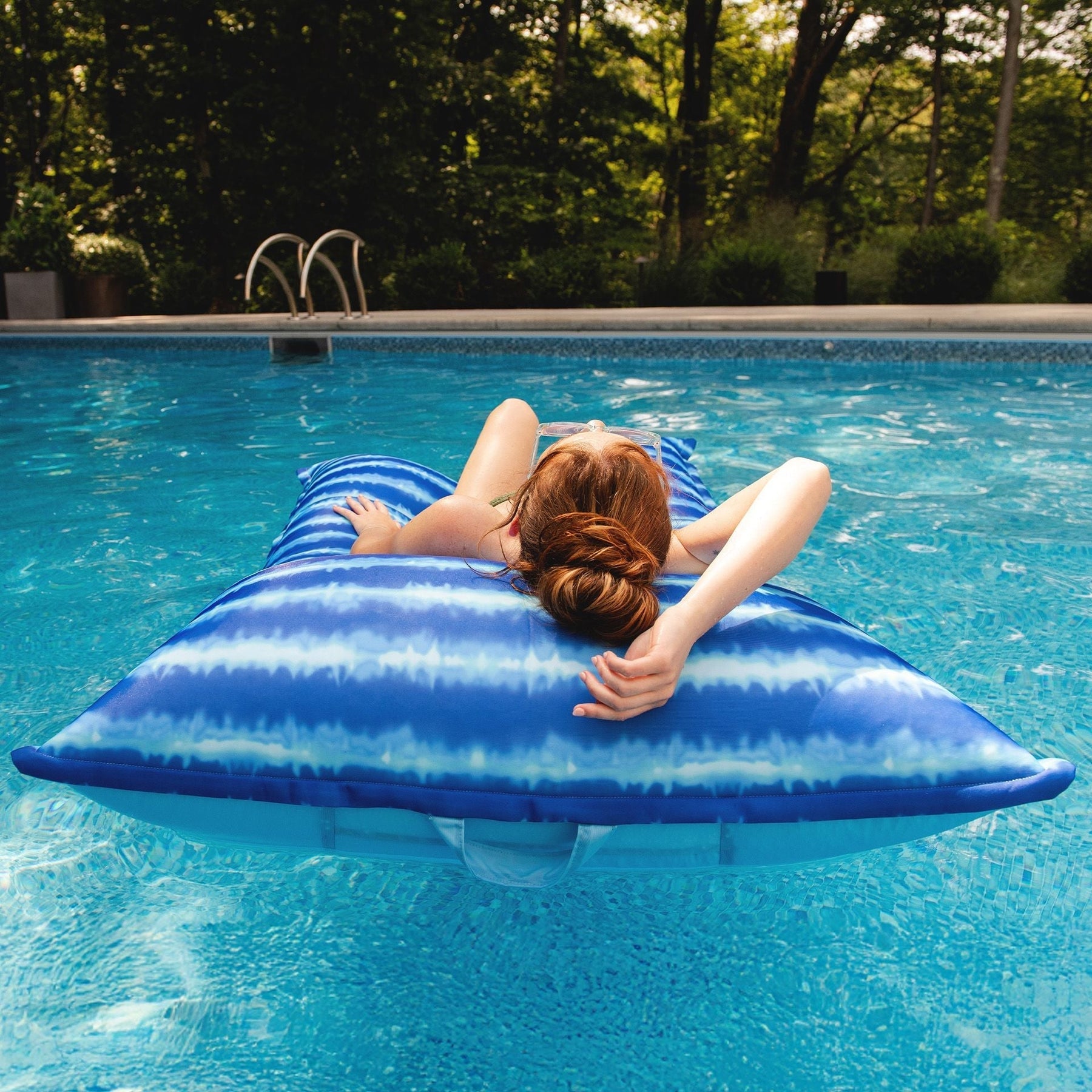 Lagoon Lounger - Pool Float