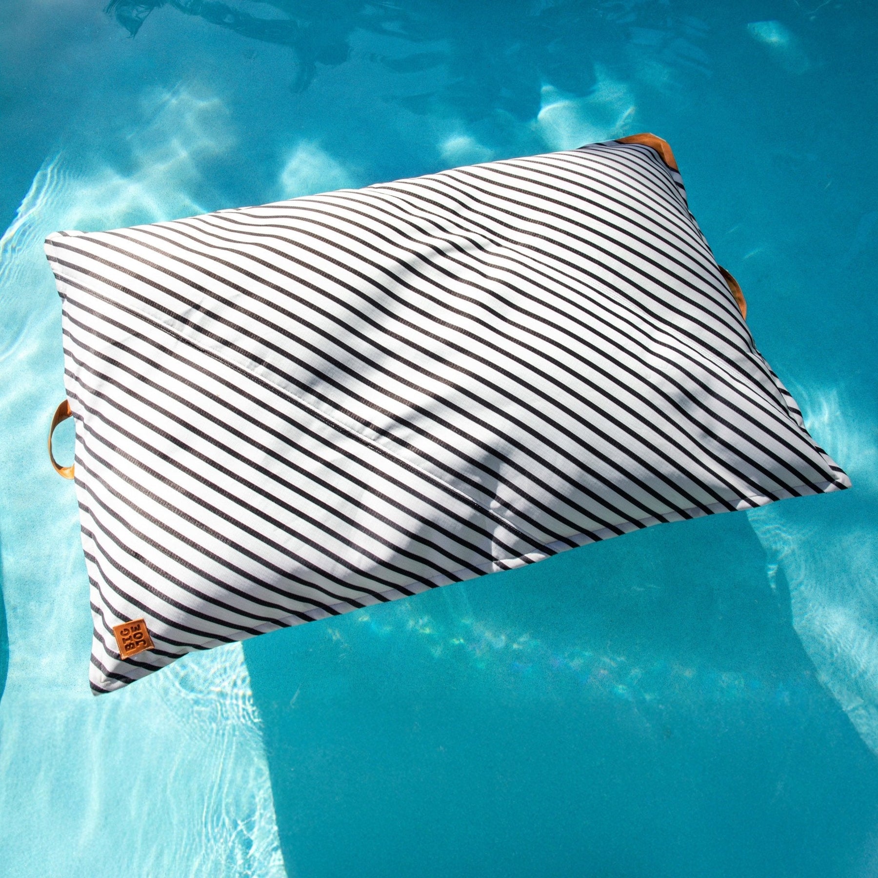 Lux Lagoon Lounger - Pool Float