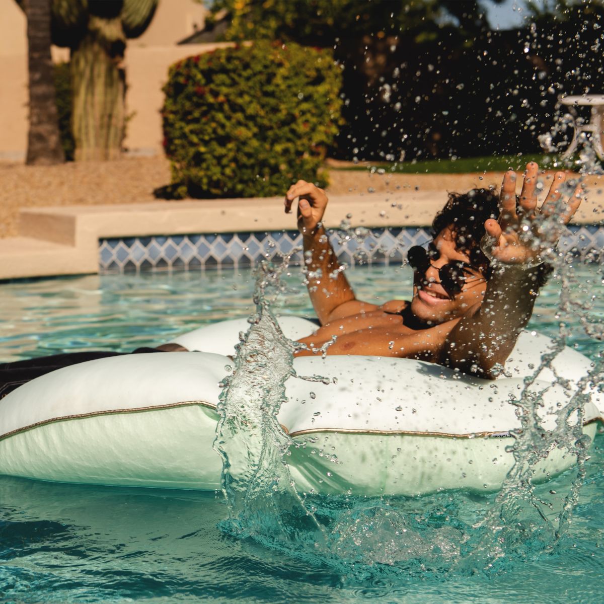 Sand Dollar - Pool Float