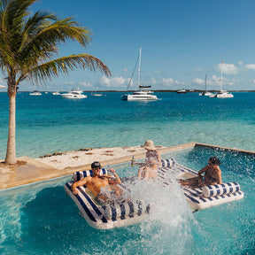 Dayclub Island Float