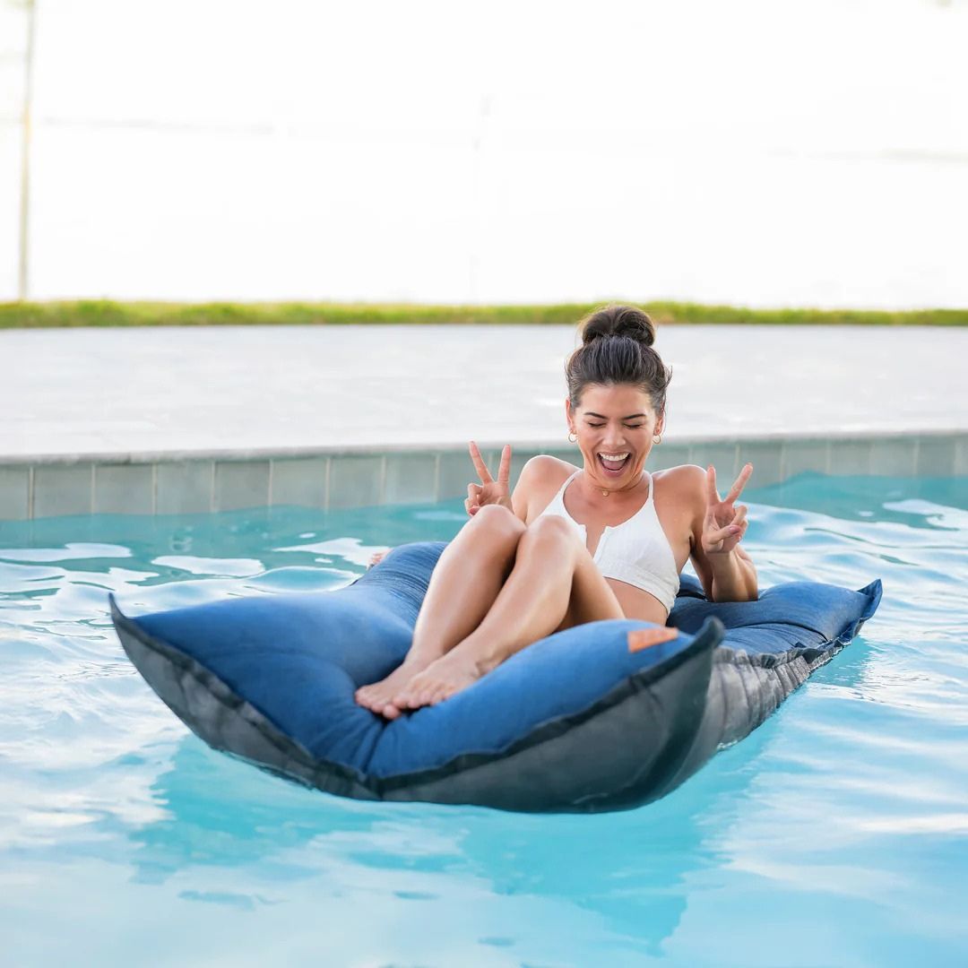 Lux Twilight™ Lagoon Lounger