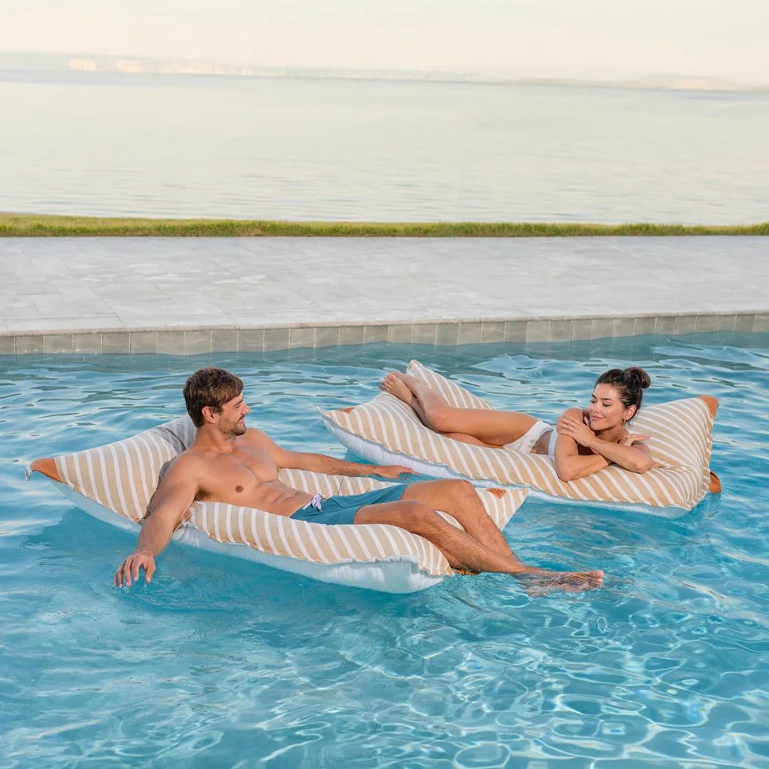 Lux Twilight™ Lagoon Lounger